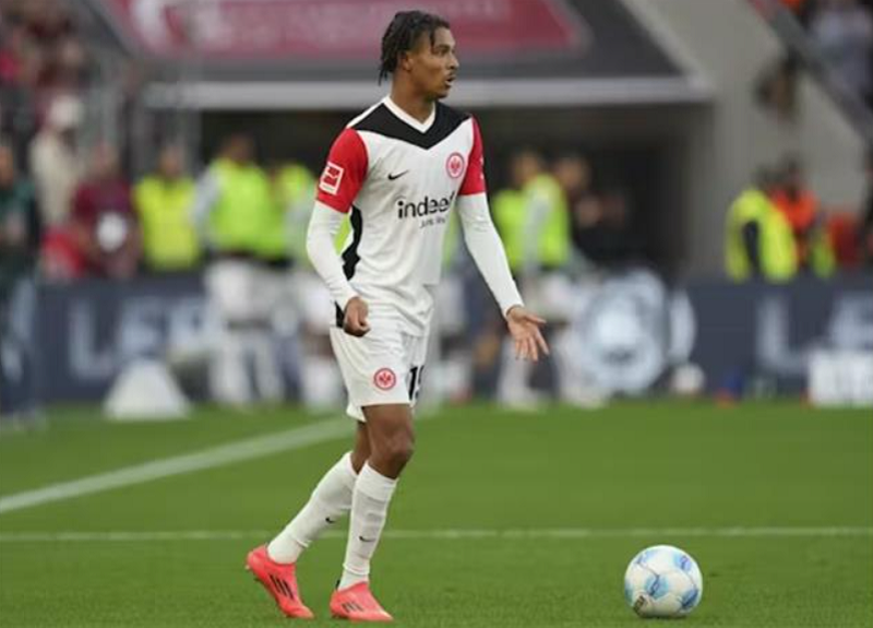 arsenal-theo-sat-vien-ngoc-tho-cua-frankfurt-nhung-cai-gia-khien-phao-thu-phai-dan-do