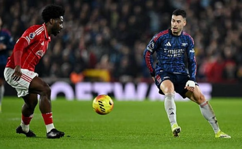 bon-nguyen-nhan-khien-arsenal-bat-luc-truoc-nottingham-forest