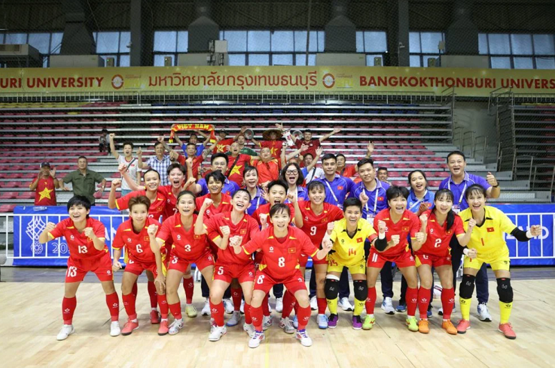 futsal-nu-viet-nam-gay-tieng-vang-toan-cau-voi-de-cu-doi-tuyen-xuat-sac-nhat-nam-2025
